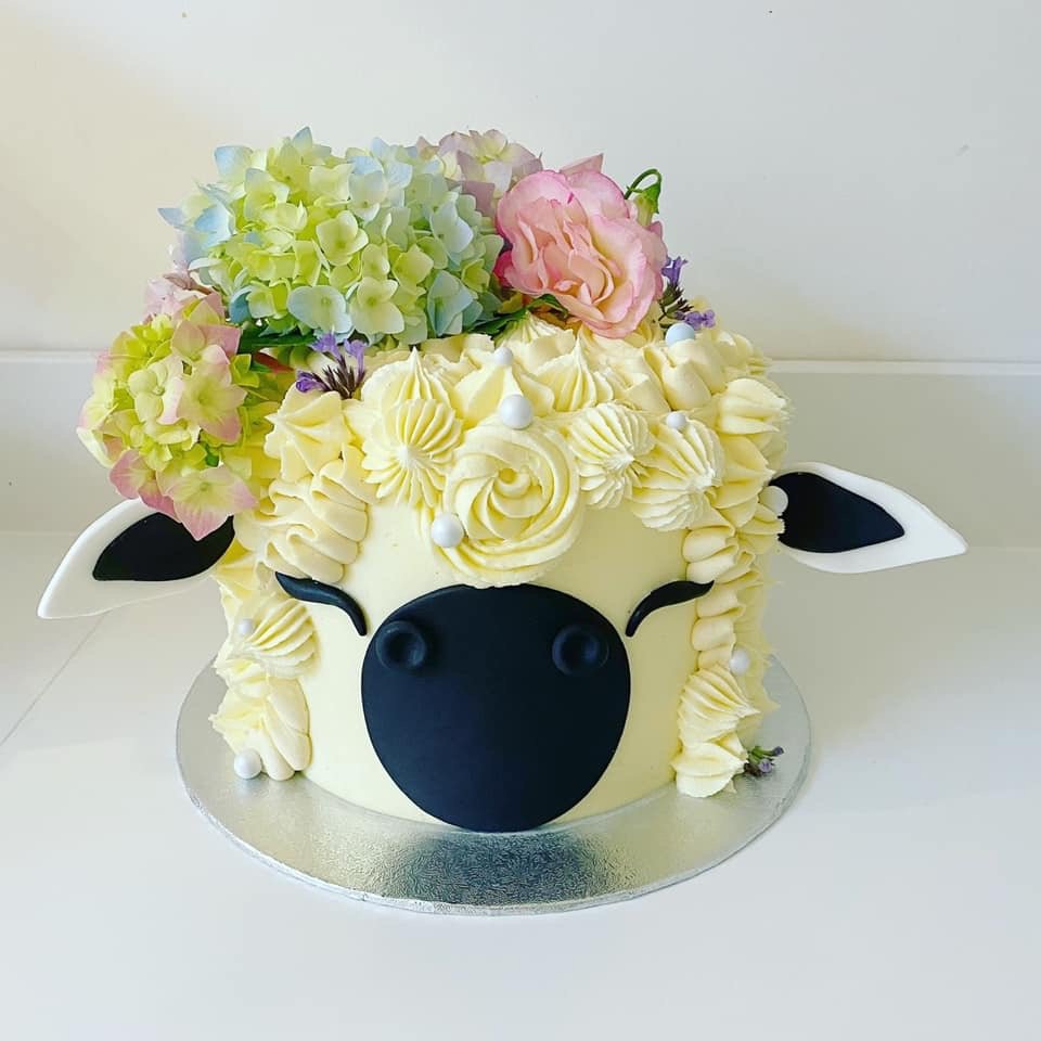 Bespoke cake by Sarah Bakes Cakes